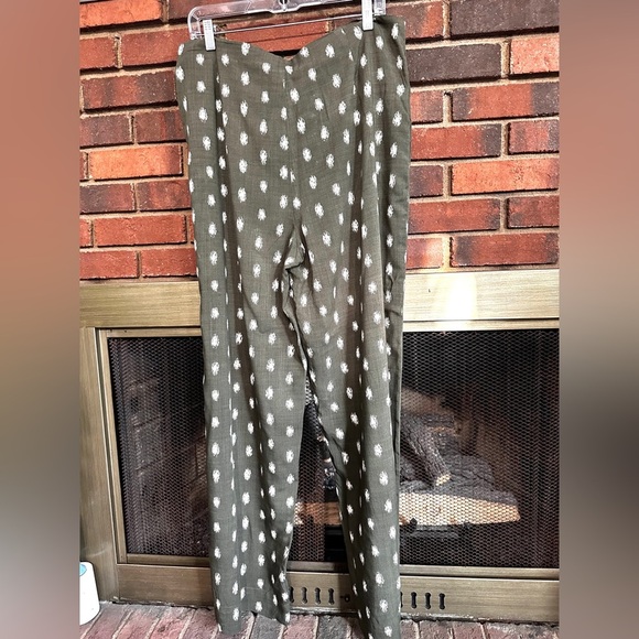 🛍️NWT Wide leg olive green with white elastic waist comfy pants Size 14 - Picture 3 of 11